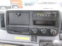 三菱ふそうキャンター平ボディ小型（2t・3t）[写真13]