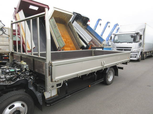 三菱ふそうキャンター平ボディ小型（2t・3t）[写真22]