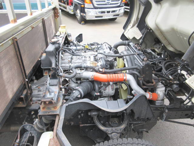 三菱ふそうキャンター平ボディ小型（2t・3t）[写真25]