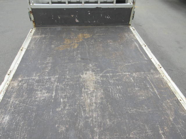 三菱ふそうキャンター平ボディ小型（2t・3t）[写真29]