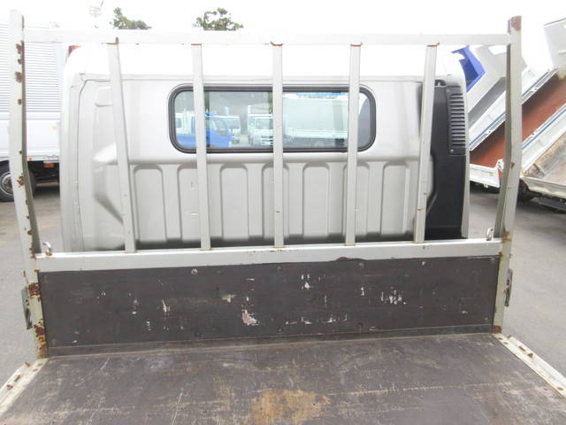 三菱ふそうキャンター平ボディ小型（2t・3t）[写真30]