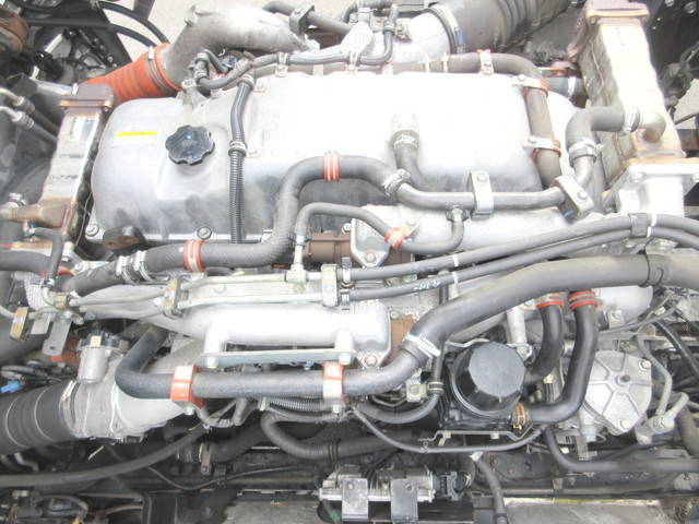 いすゞギガアルミウイング大型（10t）[写真23]