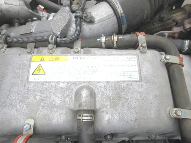 いすゞギガアルミウイング大型（10t）[写真24]