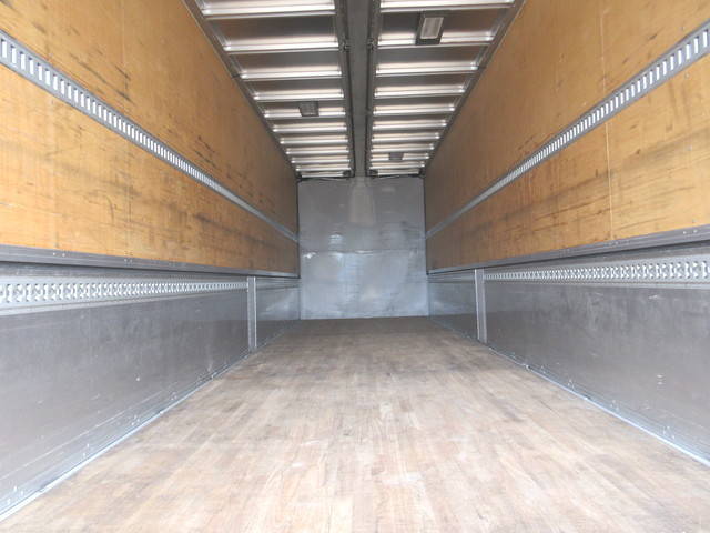 いすゞギガアルミウイング大型（10t）[写真29]