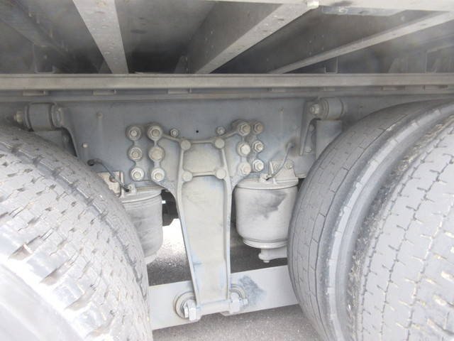 いすゞギガアルミウイング大型（10t）[写真08]