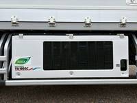 UDトラックスクオン冷蔵冷凍ウイング大型（10t）[写真15]