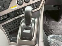 UDトラックスクオン冷蔵冷凍ウイング大型（10t）[写真24]