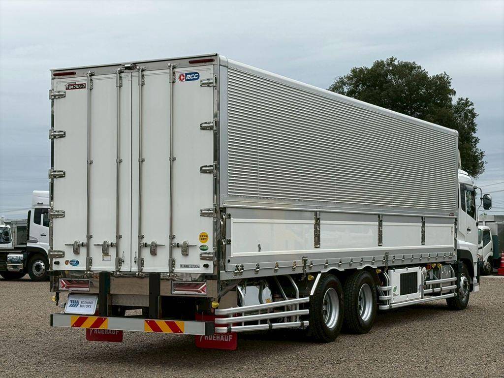 UDトラックスクオン冷蔵冷凍ウイング大型（10t）[写真04]