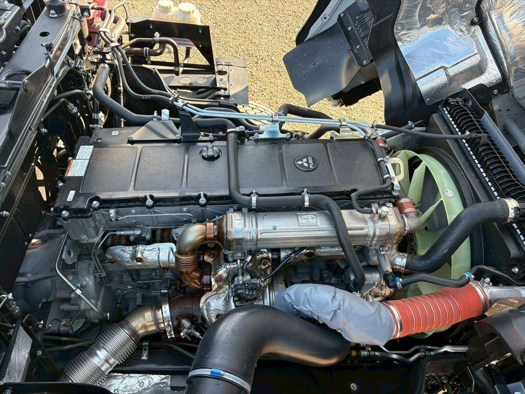 三菱ふそうスーパーグレートトレーラーヘッド（トラクターヘッド）大型（10t）[写真17]