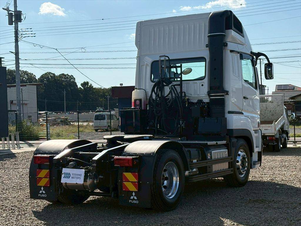 三菱ふそうスーパーグレートトレーラーヘッド（トラクターヘッド）大型（10t）[写真04]