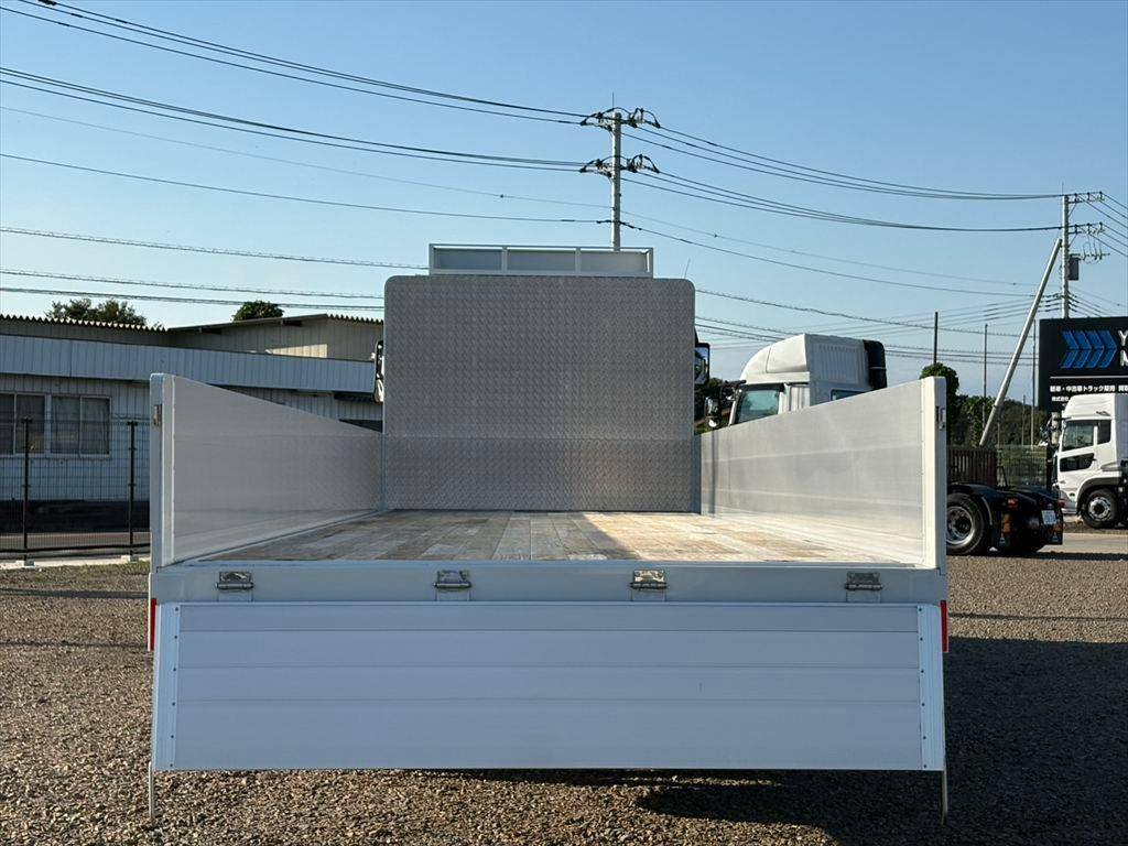 三菱ふそうスーパーグレートアルミブロック大型（10t）[写真11]