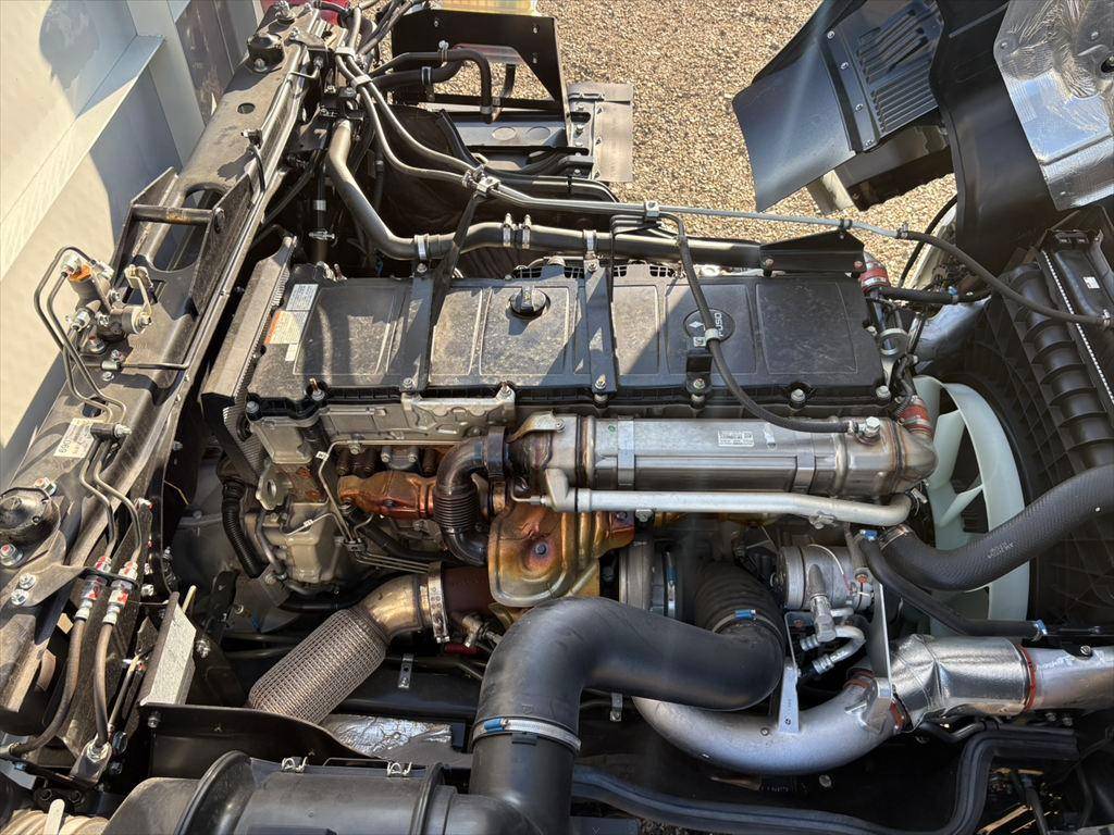 三菱ふそうスーパーグレートアルミブロック大型（10t）[写真17]