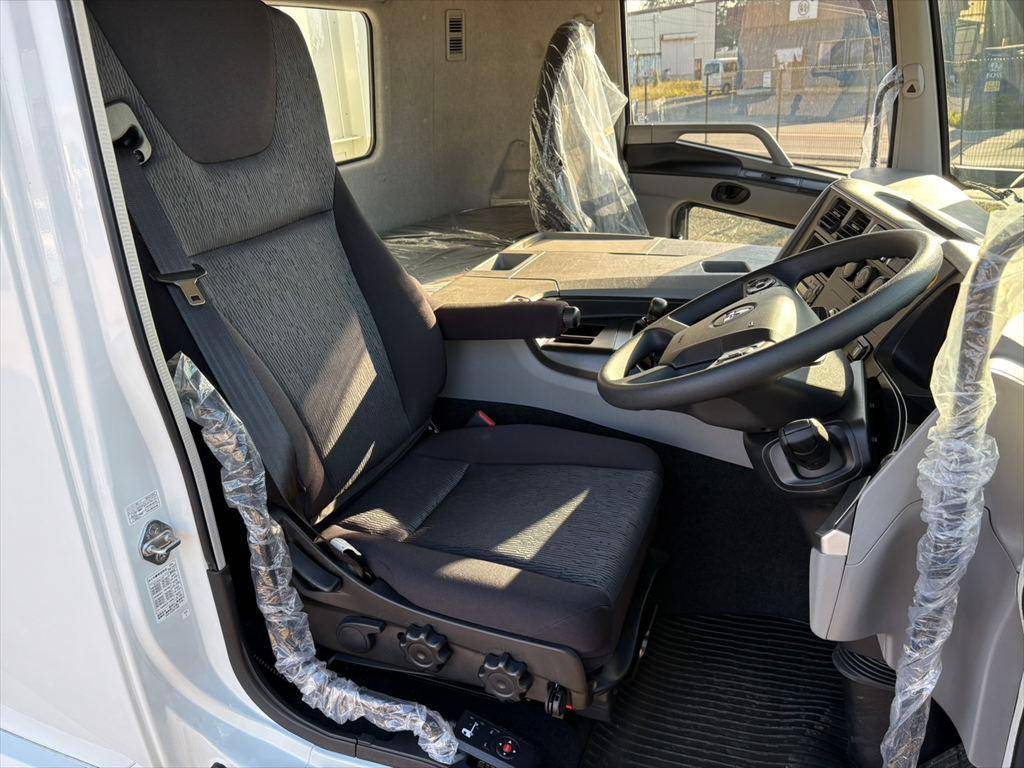 三菱ふそうスーパーグレートアルミブロック大型（10t）[写真19]