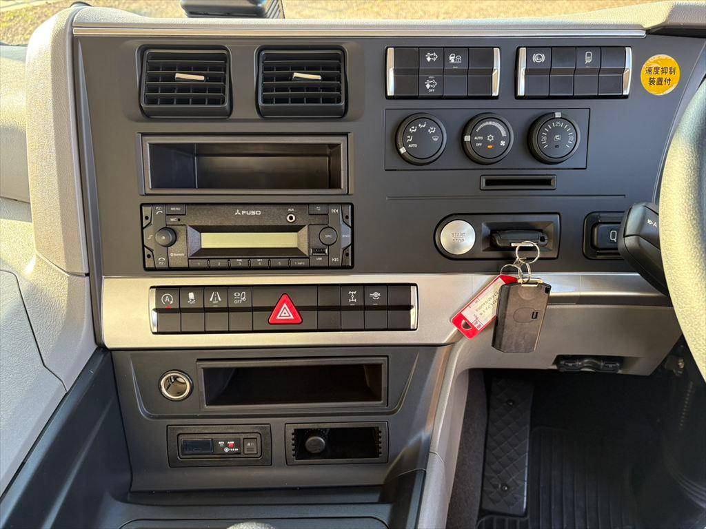 三菱ふそうスーパーグレートアルミブロック大型（10t）[写真20]