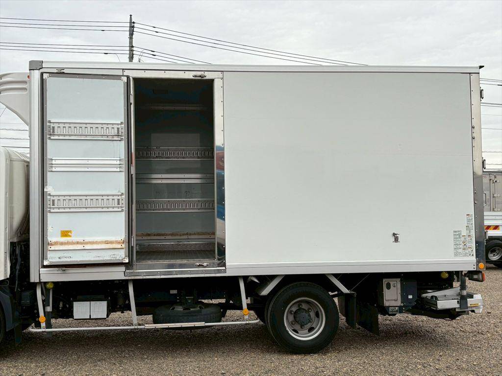 日野デュトロ冷凍車（冷蔵車）小型（2t・3t）[写真13]