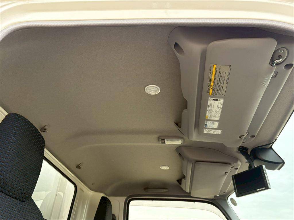 日野デュトロ冷凍車（冷蔵車）小型（2t・3t）[写真23]