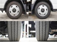 三菱ふそうキャンター平ボディ小型（2t・3t）[写真16]