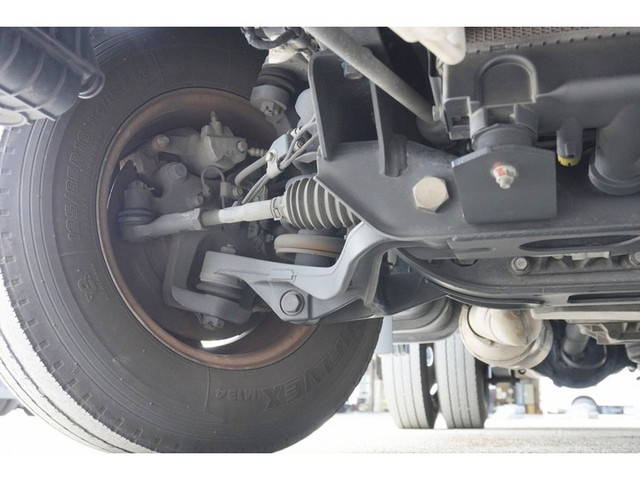 三菱ふそうキャンター平ボディ小型（2t・3t）[写真17]