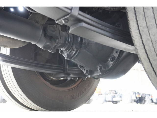 三菱ふそうキャンター平ボディ小型（2t・3t）[写真20]