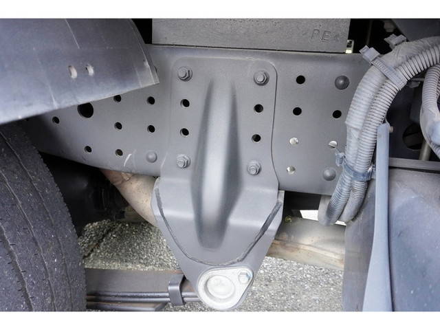 三菱ふそうキャンター平ボディ小型（2t・3t）[写真25]