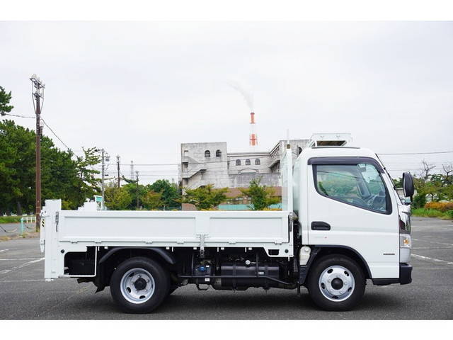 三菱ふそうキャンター平ボディ小型（2t・3t）[写真05]