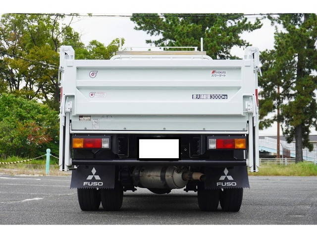 三菱ふそうキャンター平ボディ小型（2t・3t）[写真07]