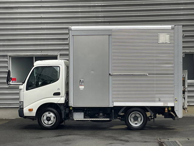 トヨタトヨエースアルミバン小型（2t・3t）[写真02]