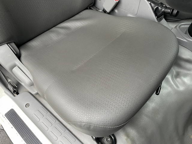 トヨタトヨエースアルミバン小型（2t・3t）[写真32]