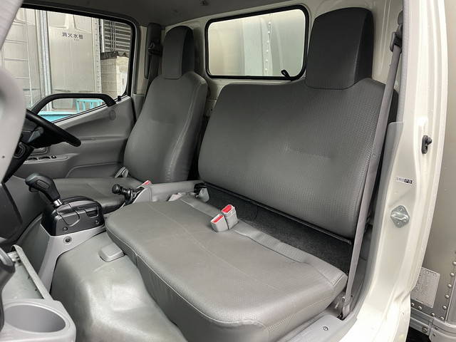 トヨタトヨエースアルミバン小型（2t・3t）[写真37]