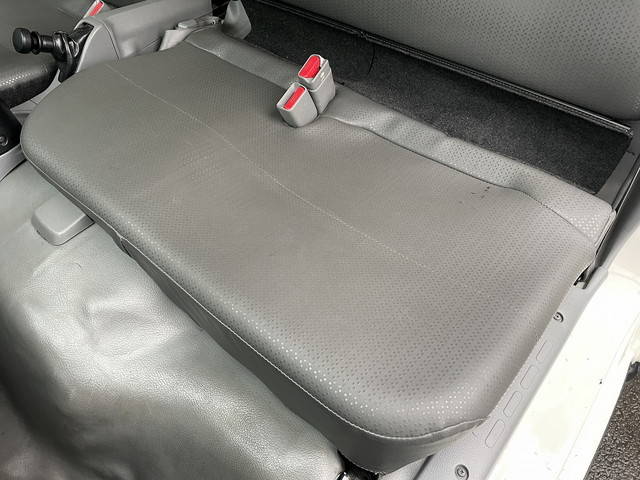 トヨタトヨエースアルミバン小型（2t・3t）[写真38]