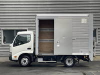 トヨタトヨエースアルミバン小型（2t・3t）[写真03]