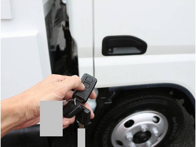 三菱ふそうキャンターダンプ小型（2t・3t）[写真30]