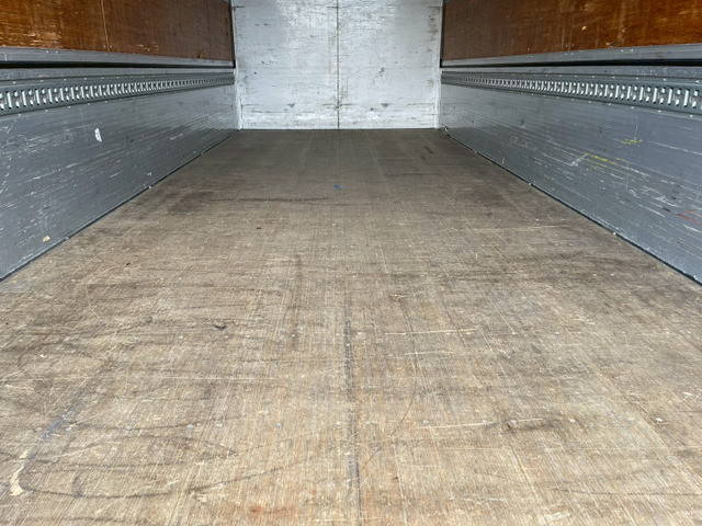 日野レンジャーアルミウイング中型（4t）[写真12]