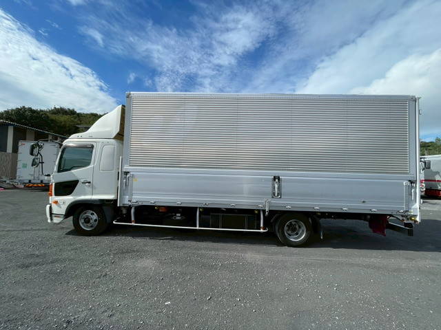 日野レンジャーアルミウイング中型（4t）[写真04]