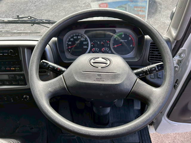 日野レンジャーアルミウイング中型（4t）[写真34]