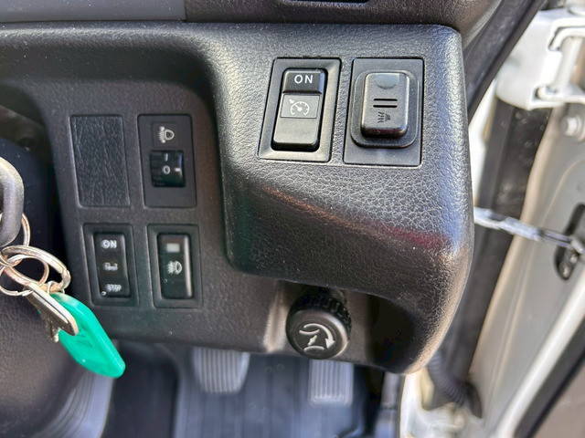 日野レンジャーアルミウイング中型（4t）[写真36]