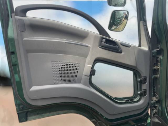 いすゞフォワードクレーン4段中型（4t）[写真28]