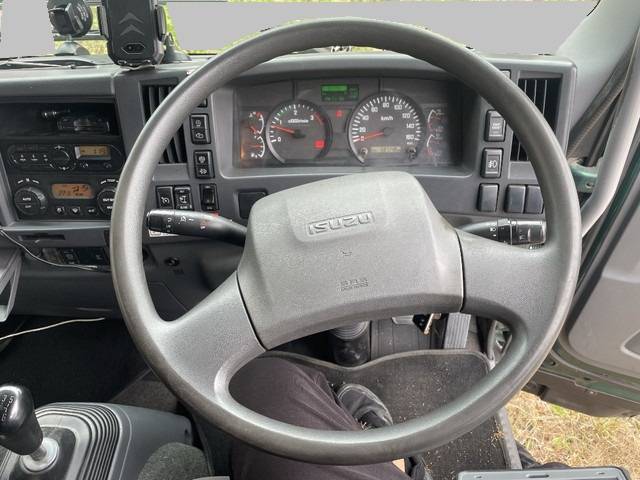 いすゞフォワードクレーン4段中型（4t）[写真36]