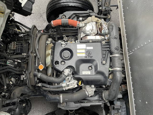 いすゞエルフアルミバン小型（2t・3t）[写真13]