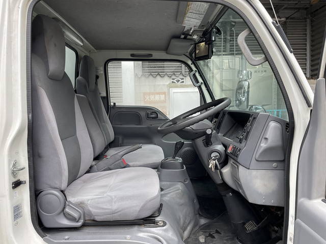 いすゞエルフアルミバン小型（2t・3t）[写真31]