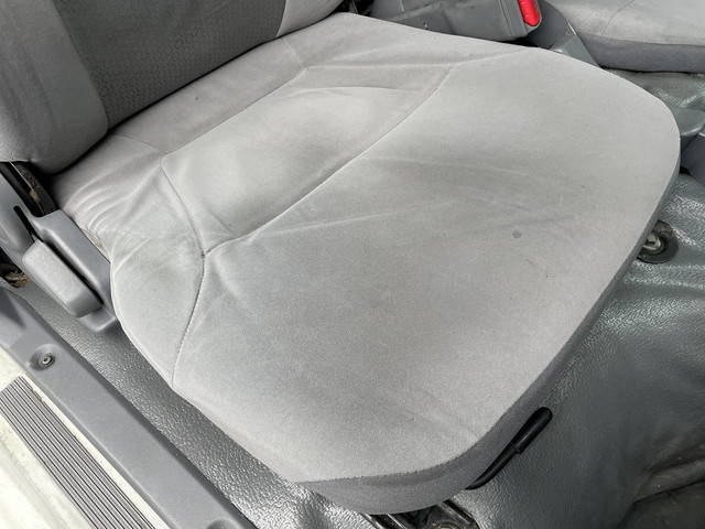 いすゞエルフアルミバン小型（2t・3t）[写真32]