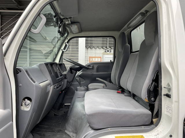 いすゞエルフアルミバン小型（2t・3t）[写真36]