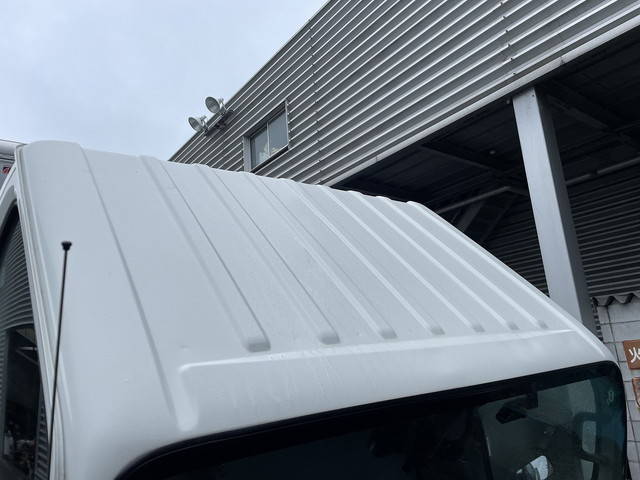 いすゞエルフアルミバン小型（2t・3t）[写真06]
