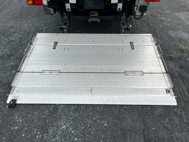 日野デュトロアルミバン小型（2t・3t）[写真15]