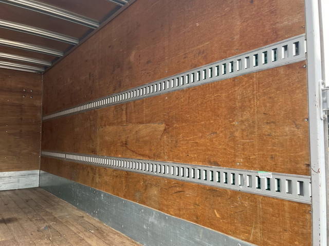 日野デュトロアルミバン小型（2t・3t）[写真17]