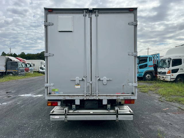 日野デュトロアルミバン小型（2t・3t）[写真07]