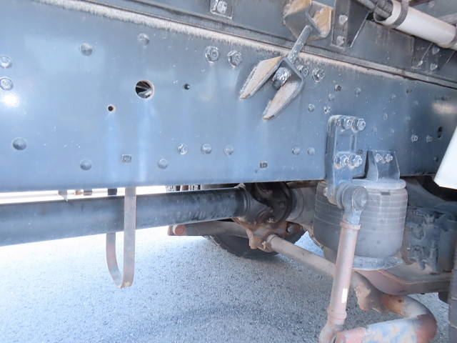 三菱ふそうスーパーグレートアルミウイング大型（10t）[写真11]