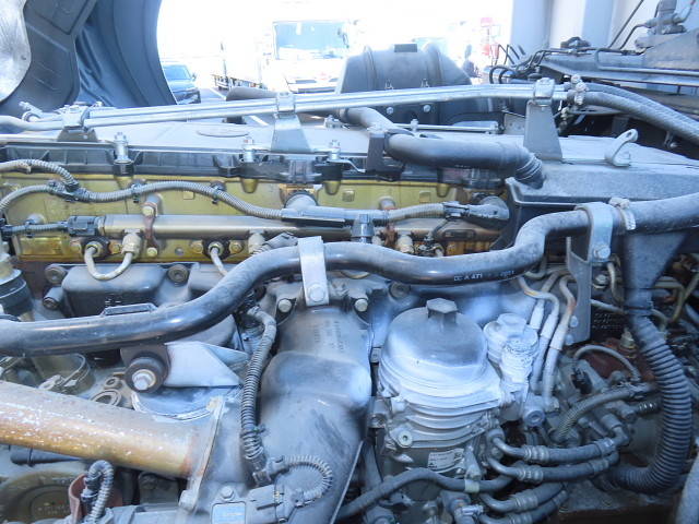 三菱ふそうスーパーグレートアルミウイング大型（10t）[写真14]