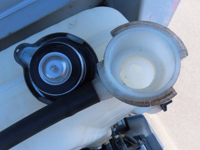 三菱ふそうスーパーグレートアルミウイング大型（10t）[写真17]