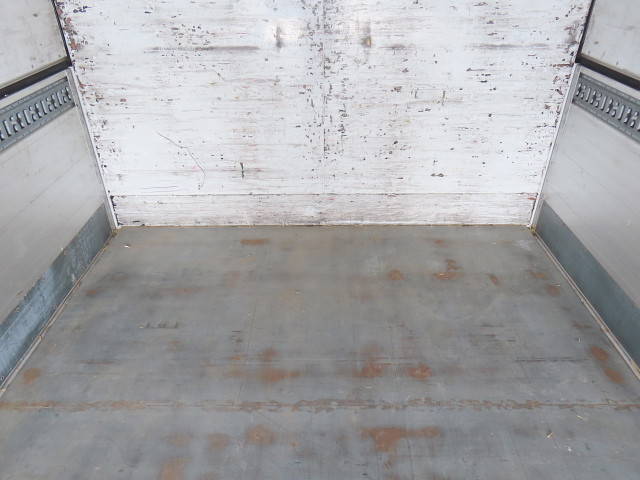 三菱ふそうスーパーグレートアルミウイング大型（10t）[写真26]